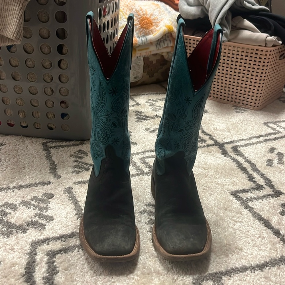Macie bean cowgirl boots
